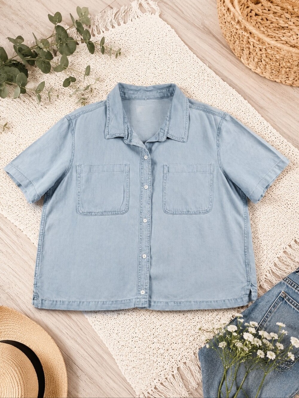 Lola River Chambray Shirt Large 100% Cotton Button Front Short Sleeve Blue
